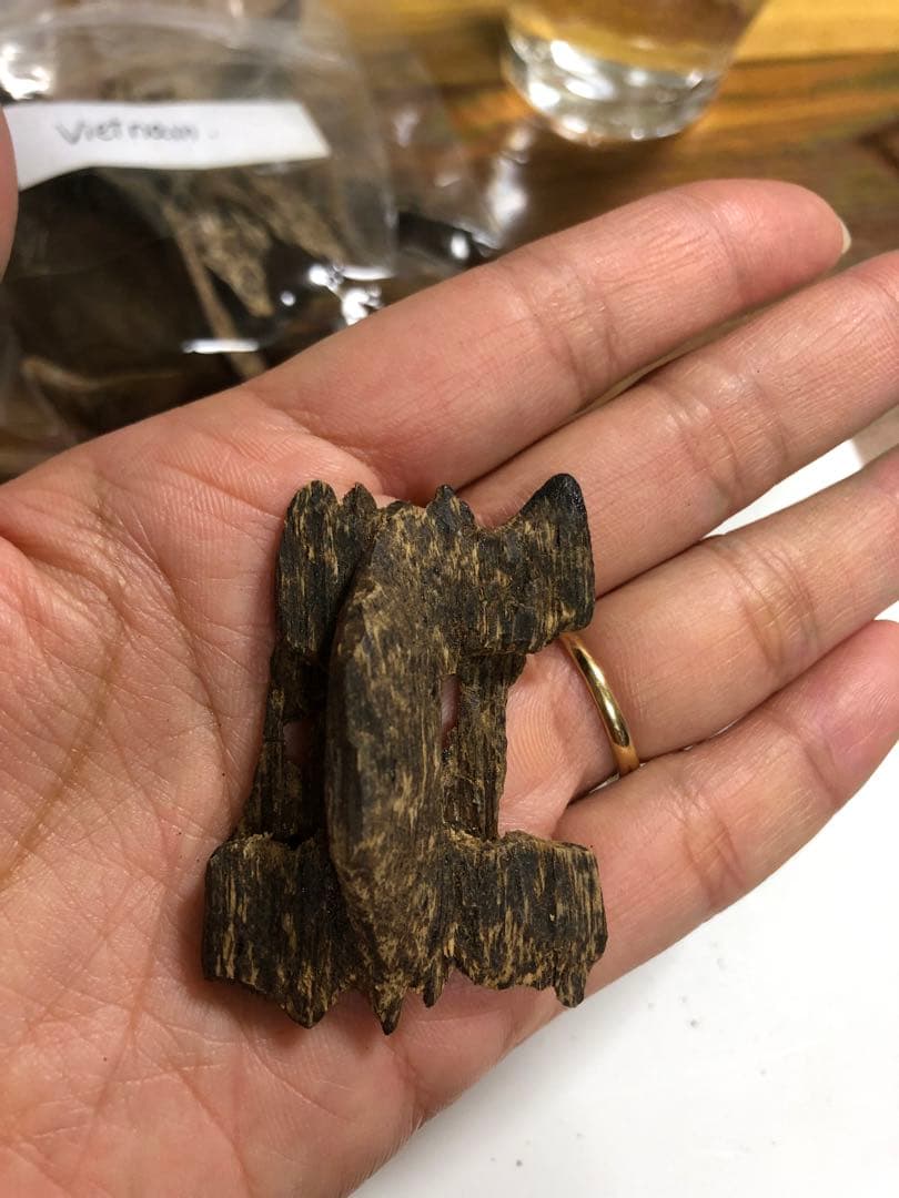 ベトナム産高品質沈香伽羅6,5g香木