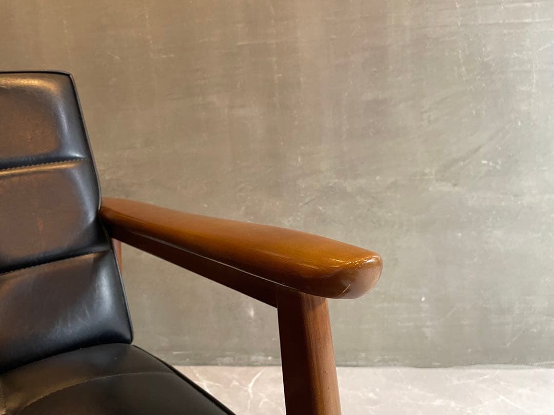 カリモク60 Kチェア 1シーター スタンダードブラック 50周年記念 数量限定