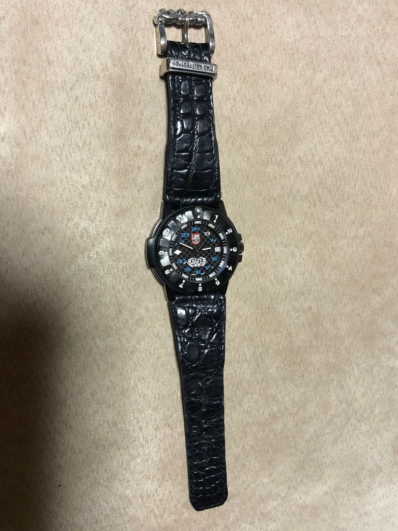 ビルウォールレザーbwl腕時計コラボルミノックスluminox