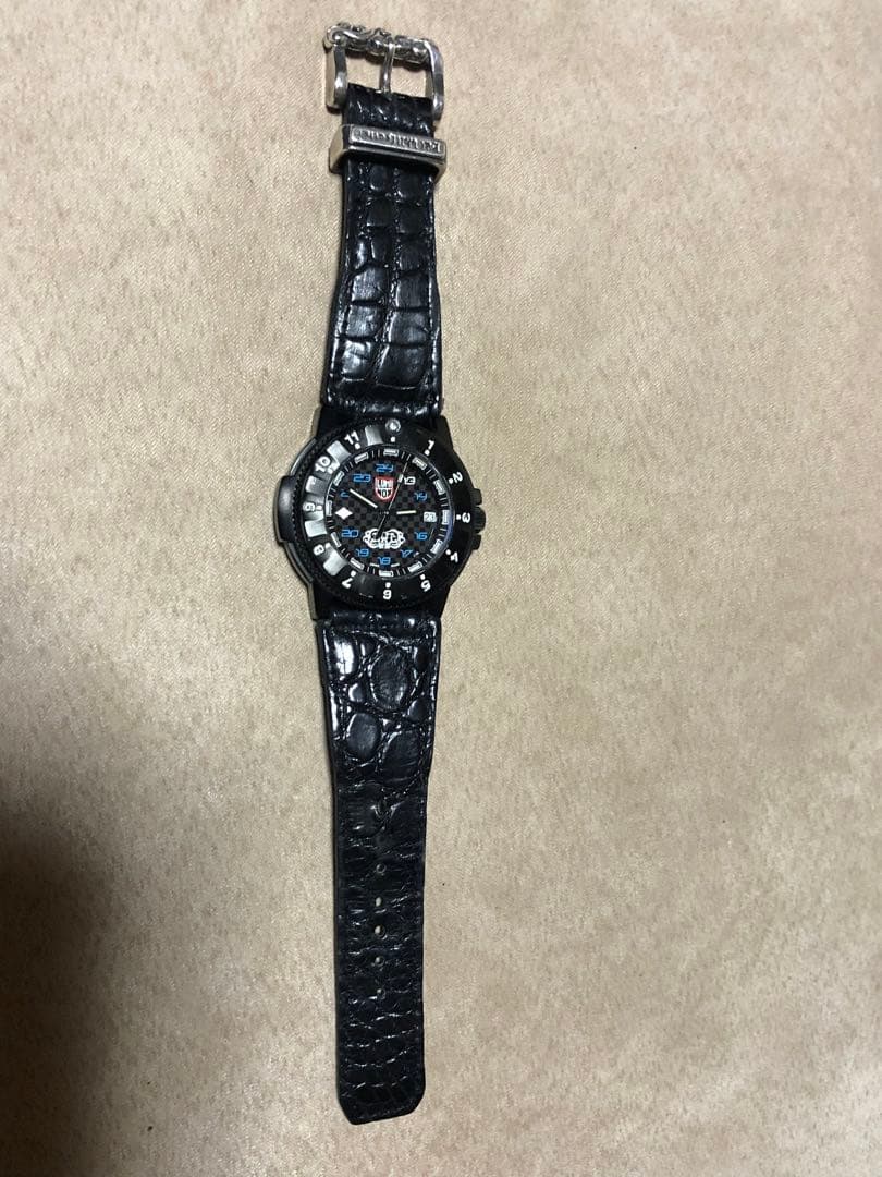 ビルウォールレザーbwl腕時計コラボルミノックスluminox