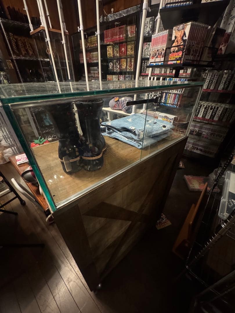 ガラスケース店舗用品？引き取り限定高松市最終値下げ