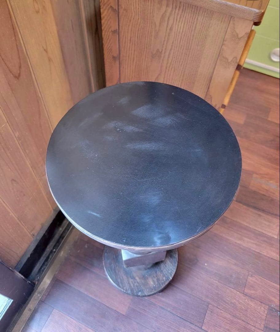 木製ツイストデザインサイドテーブル