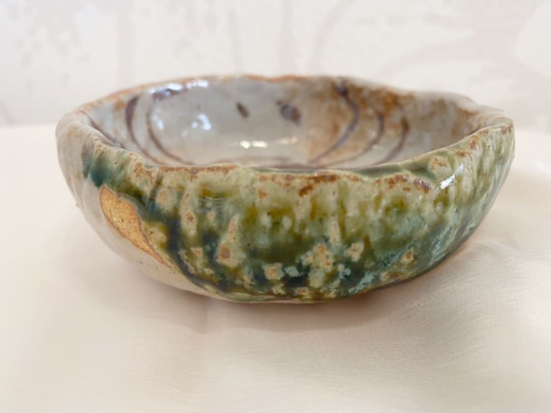 織部焼き 佐藤和次 小皿 小鉢 焼き物 焼き皿 焼皿 お皿 円形 緑 カニ