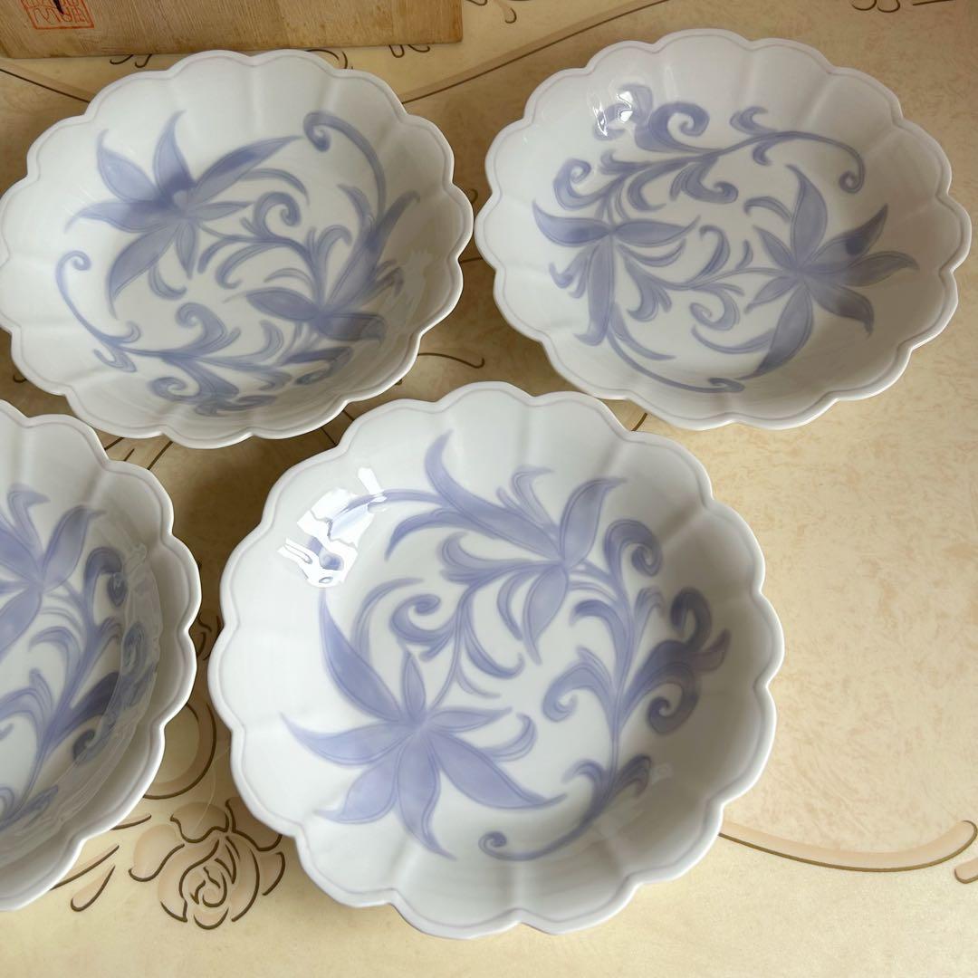 有田焼　賞美堂　観山窯　輪花唐草　和皿揃　5枚セット　白磁　菊割皿　中皿　染付
