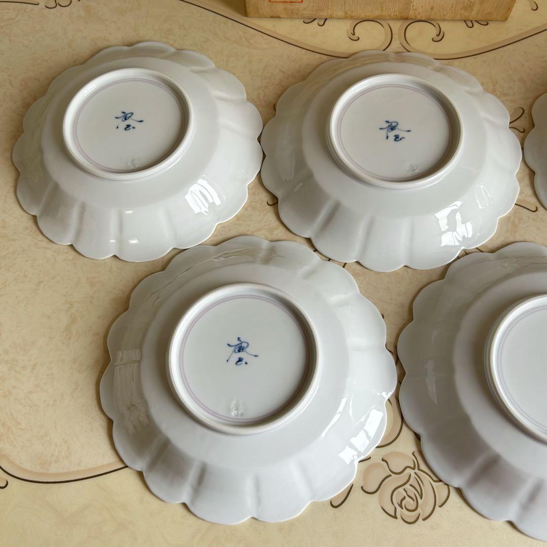 有田焼　賞美堂　観山窯　輪花唐草　和皿揃　5枚セット　白磁　菊割皿　中皿　染付