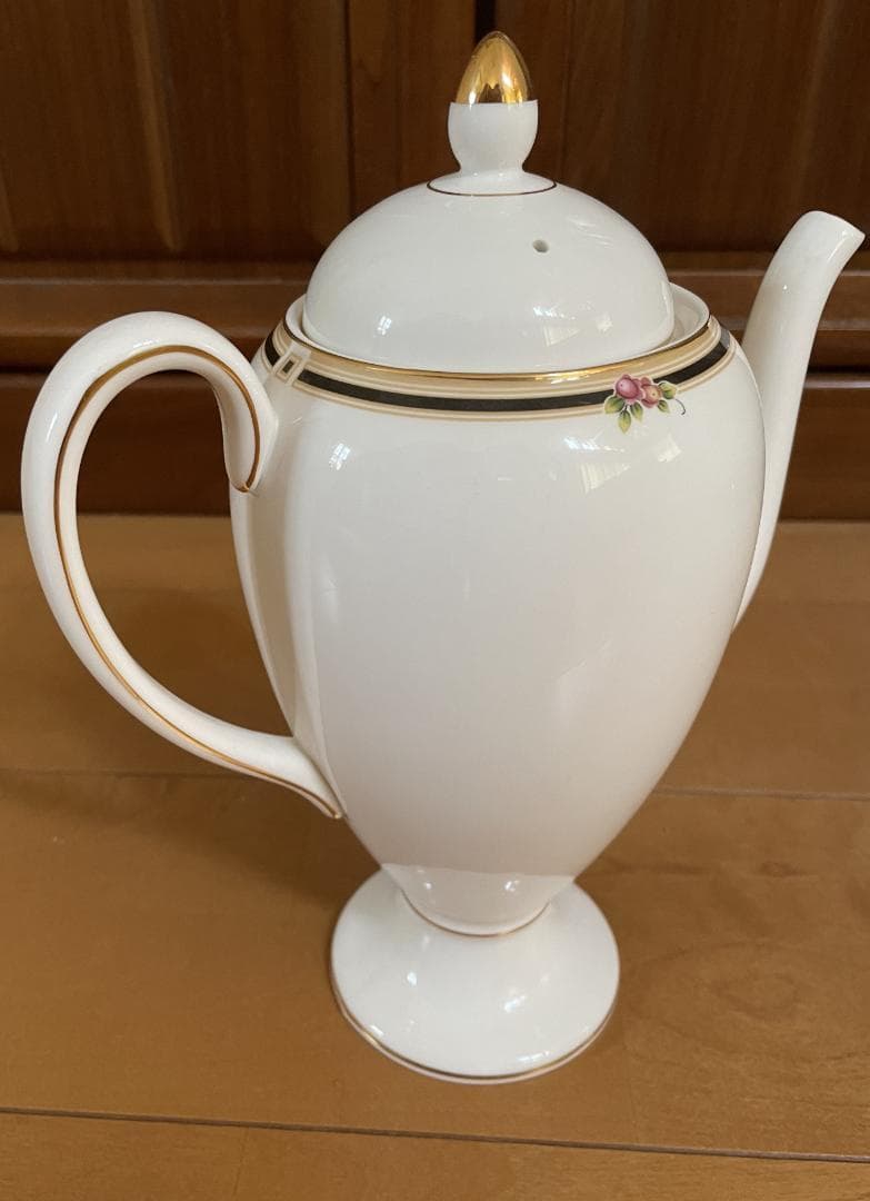 【未使用・美品】ウェッジウッド　クリオ　コーヒーポット