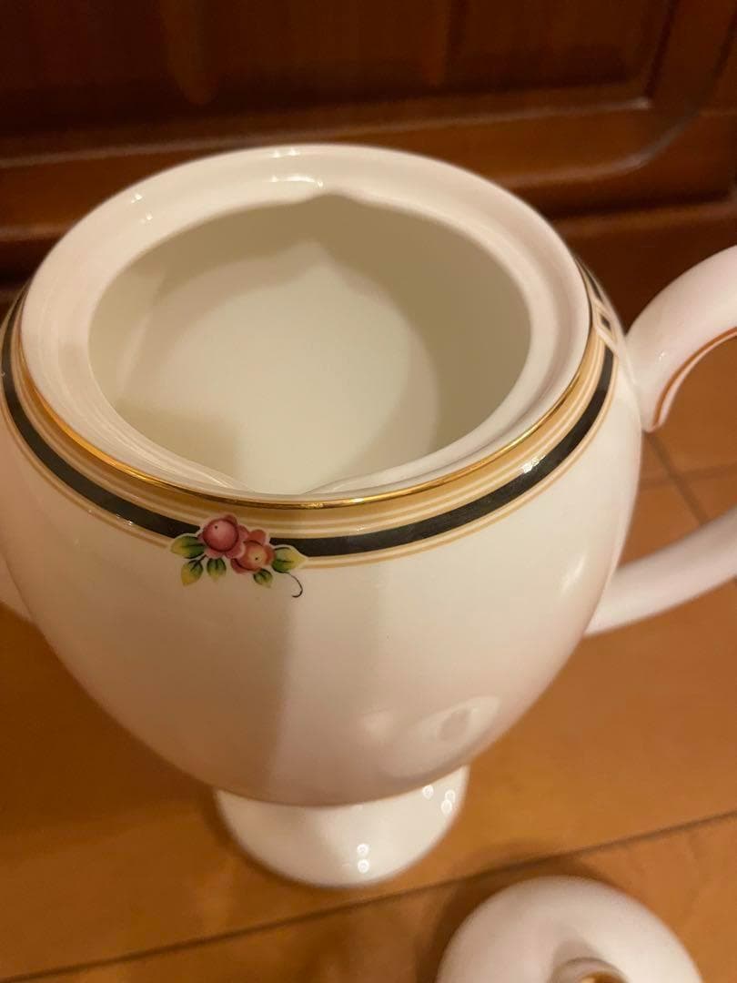 【未使用・美品】ウェッジウッド　クリオ　コーヒーポット