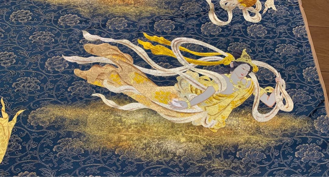 値下げ依頼 金蘭地に金彩箔天女と雅楽器！