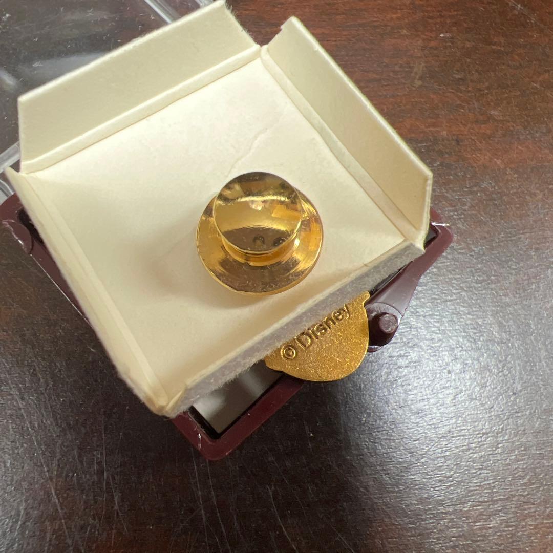 ディズニー 非売品 キャスト勤続1年アワードピン 未使用 - メルカリ