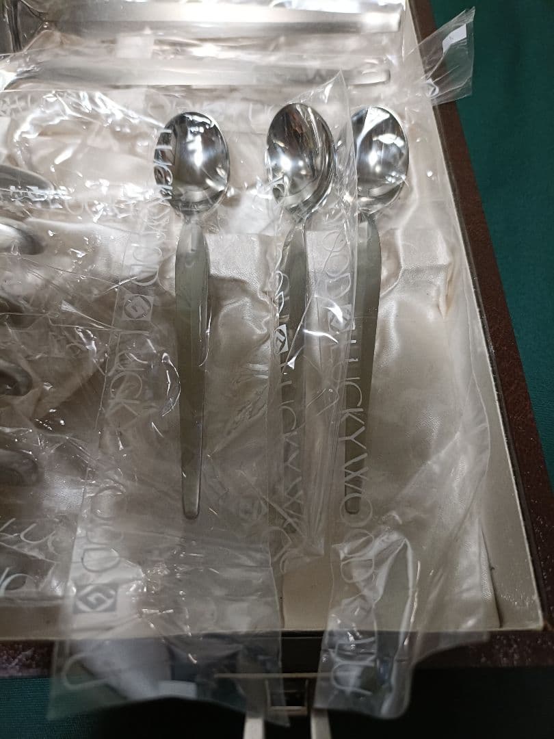 ラッキーウッド 18-12 カトラリー デラックス 24本