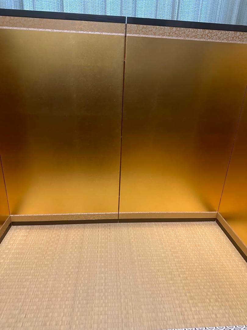 黒塗平飾台と屏風　五月人形