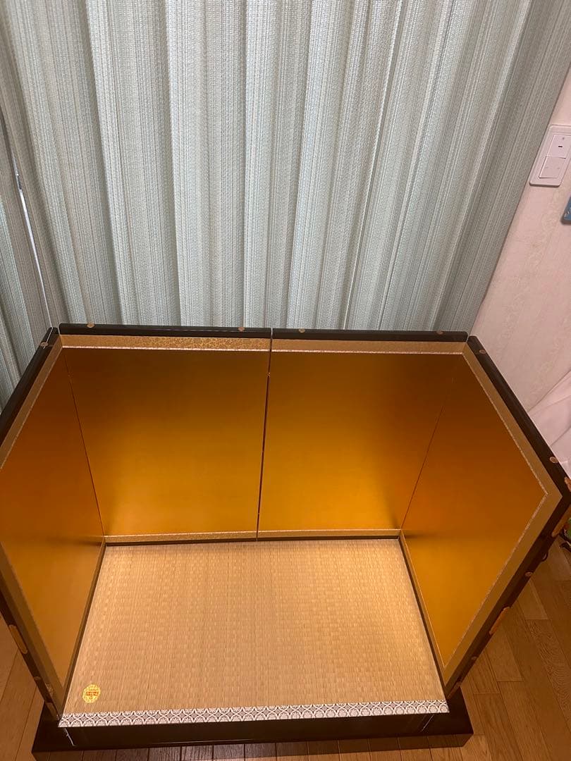 黒塗平飾台と屏風　五月人形