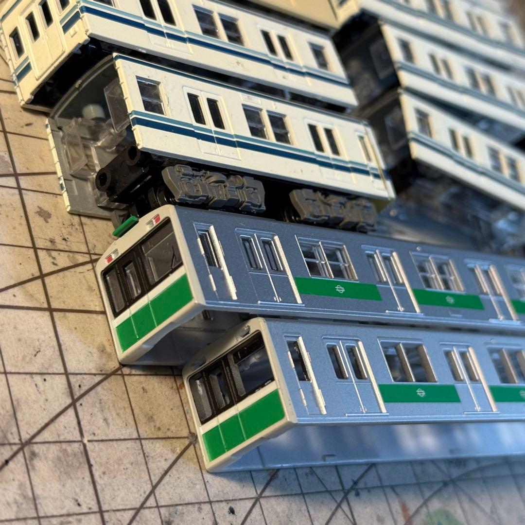 Bトレインショーティー 改造途中品 Osaka Metro 10A系・20系 - メルカリ