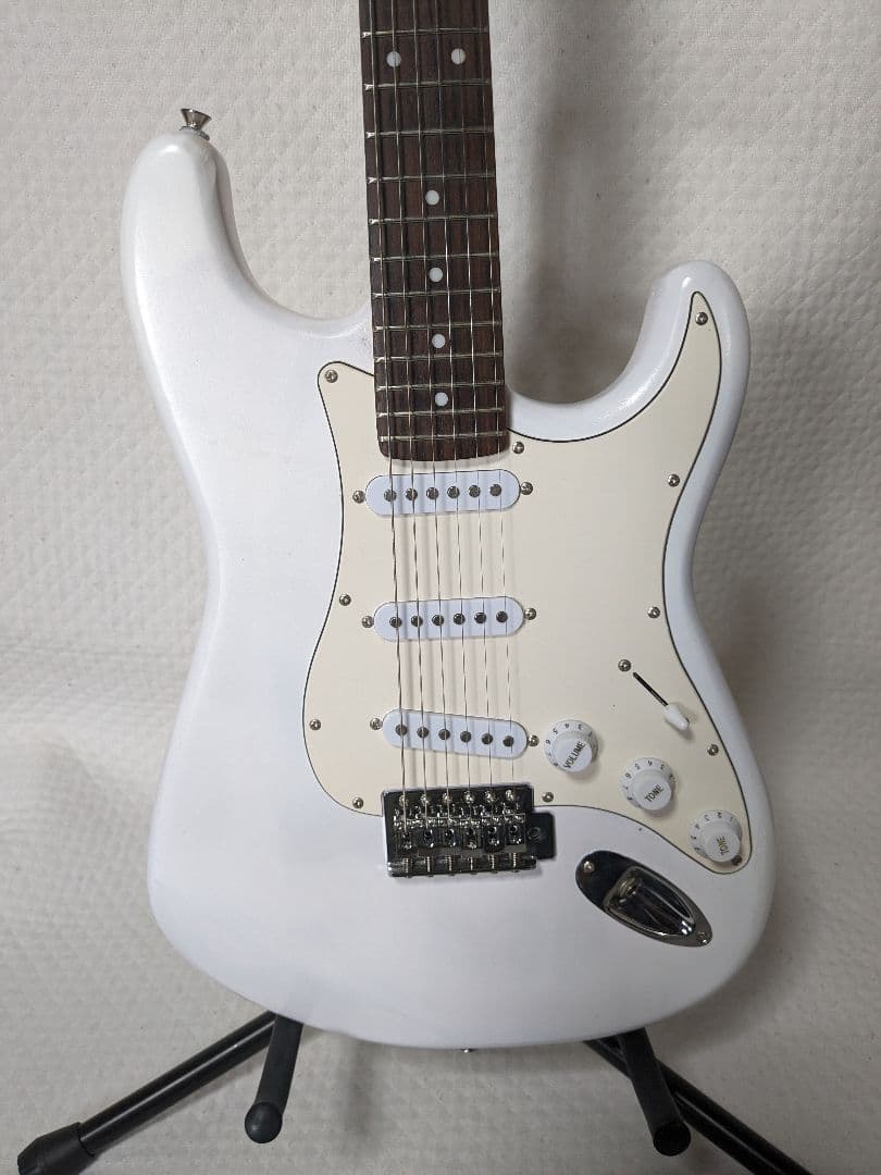 バスカーズ、エレキギター、ホワイト BUSKER'S BST-Standard エレキギター初心者12点セット【ヤマハアンプ