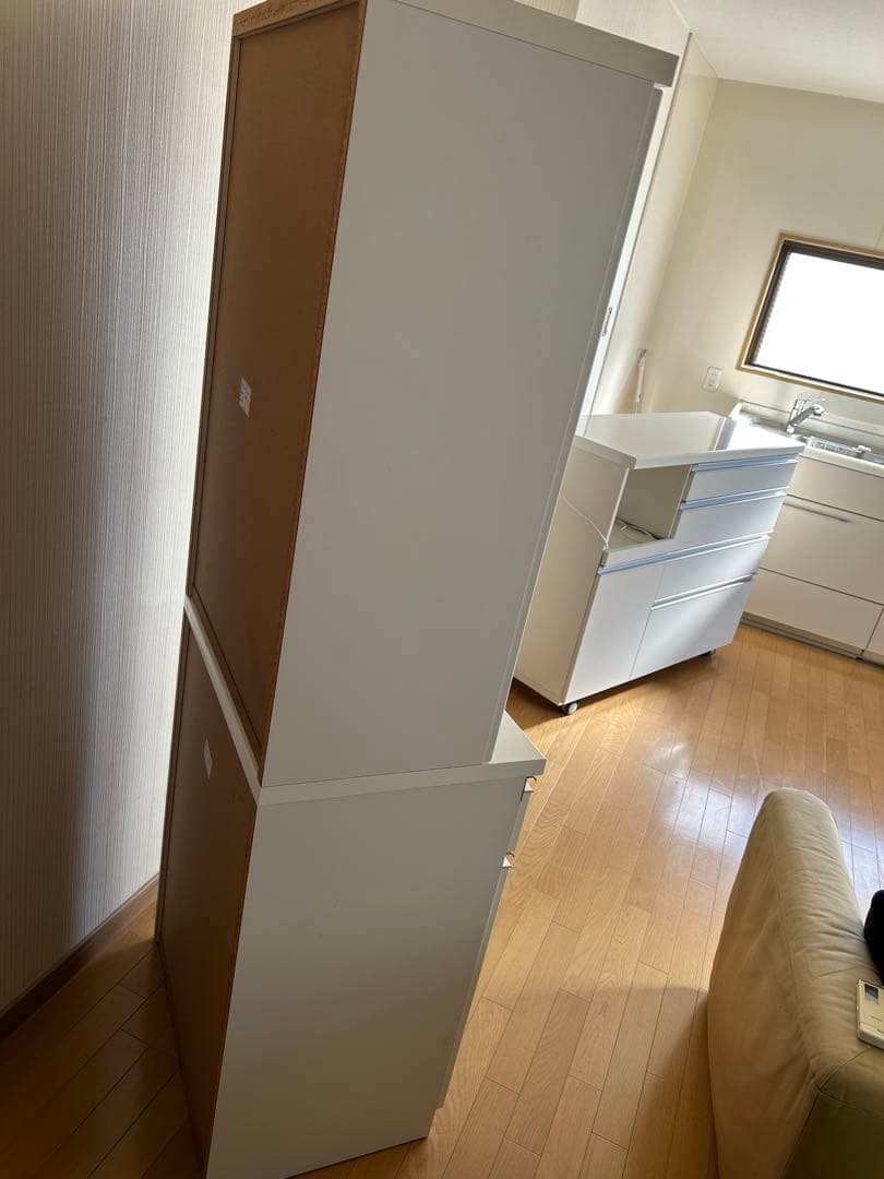 SunnyTakahashi ホワイト食器棚 ガラス扉付き 5段