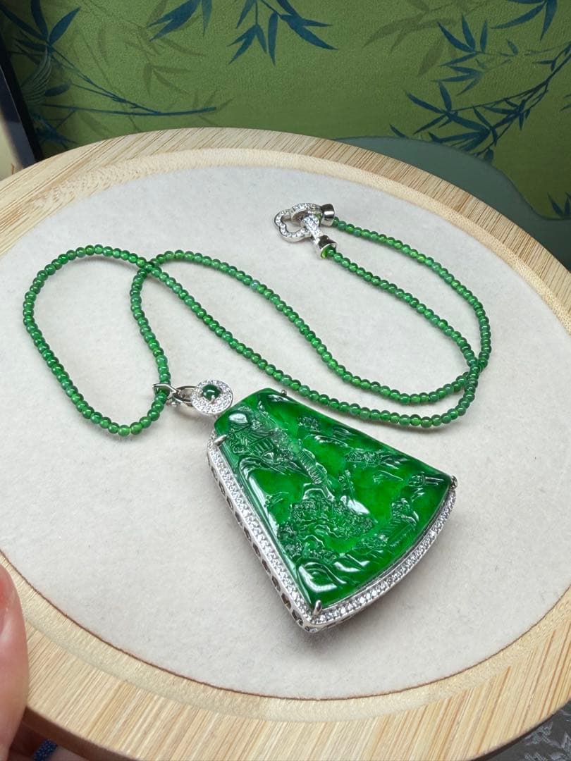 コレクション品❣️ロウカン質翡翠 氷陽緑【錦繍山河】収蔵証明書と鑑定書2点付き