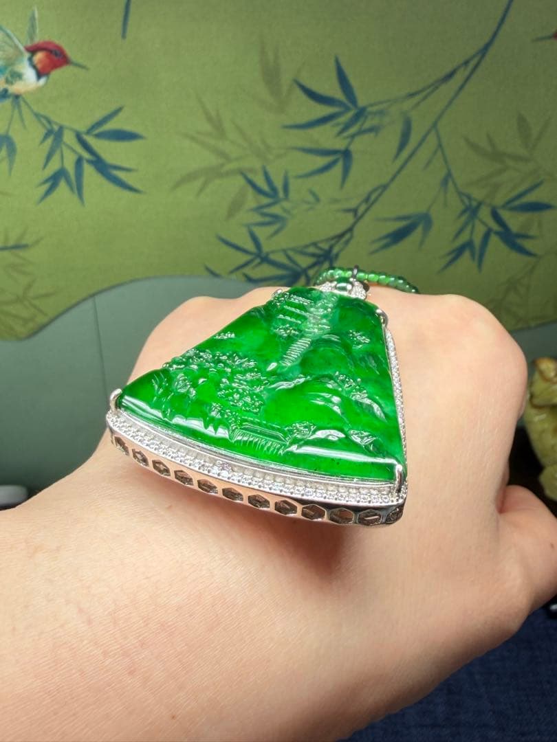 コレクション品❣️ロウカン質翡翠 氷陽緑【錦繍山河】収蔵証明書と鑑定書2点付き