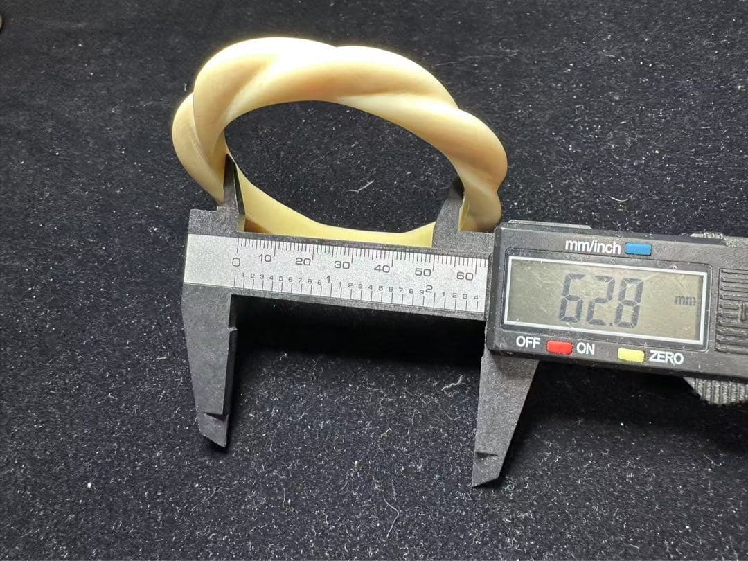 バングル　象牙調　天然素材　アンティーク　彫刻 古美術品細密細工骨董コレクション