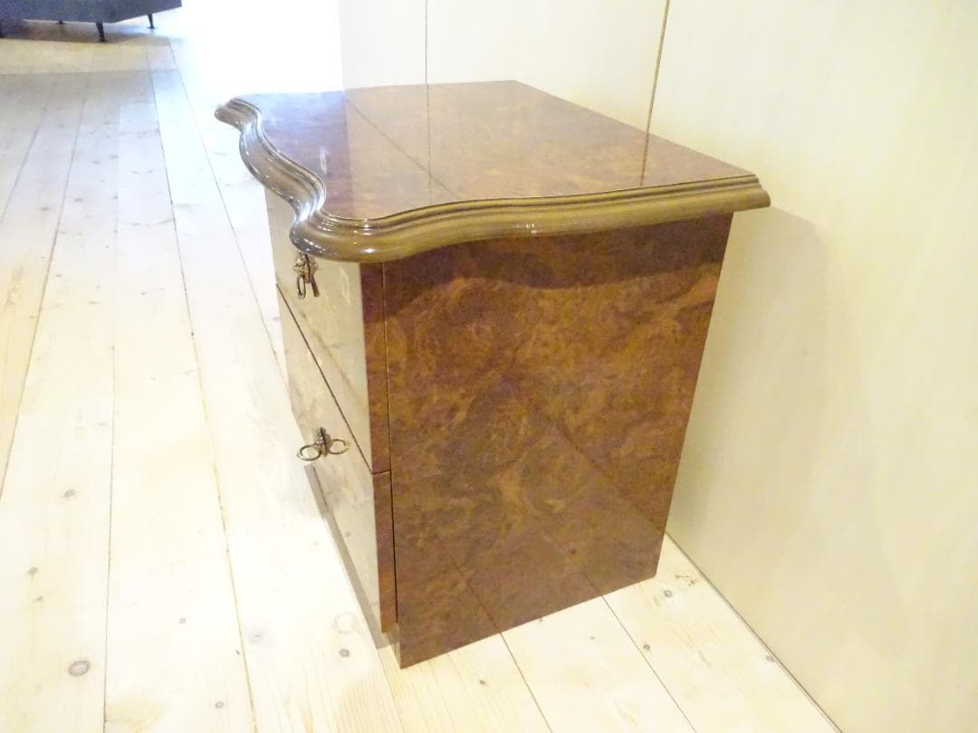 イタリア　ヨーロピアンクラシック　ナイトテーブル　サイドチェスト　美品