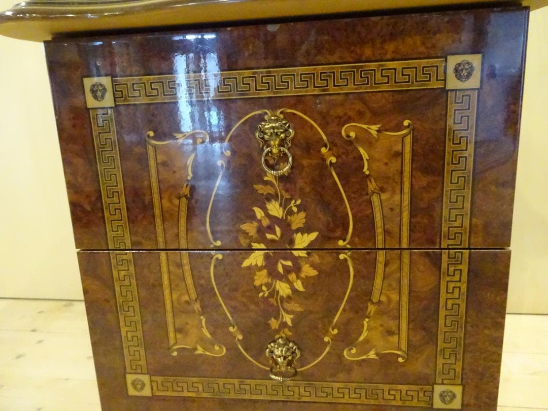 イタリア　ヨーロピアンクラシック　ナイトテーブル　サイドチェスト　美品