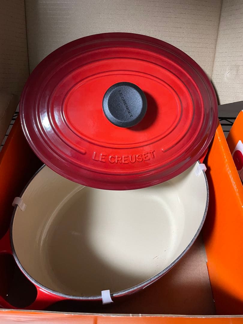 ル・クルーゼ　ココット・オーバル 27 cm チェリーレッド