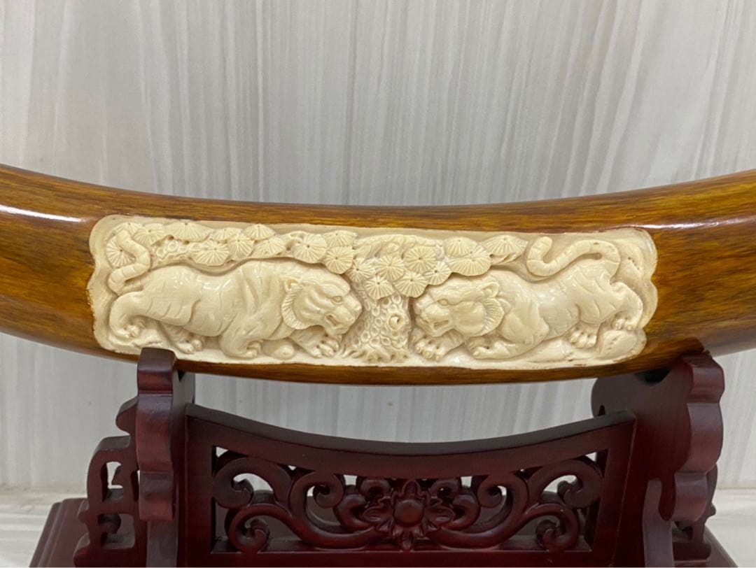 天然マンモス牙美しい手作り彫刻虎虎生威置物