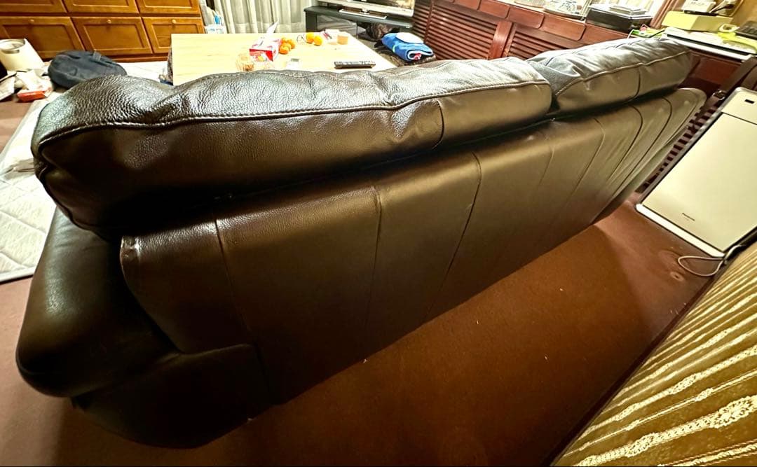 黒いレザー2〜3人掛けソファ