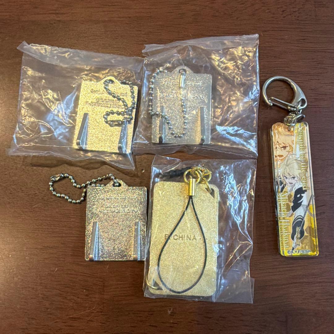 ゆ*り様 終わりのセラフ ミカエラ キーホルダー 缶バッチ セット