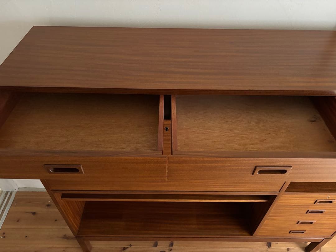 北欧ヴィンテージ　チーク　キャビネット