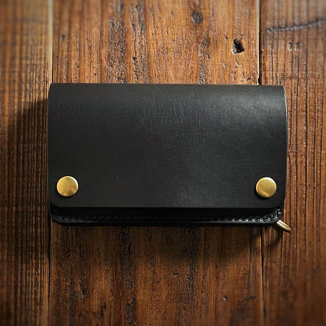 ミドルトラッカーウォレット CORE mid ZIP CRUST ブラック 真鍮