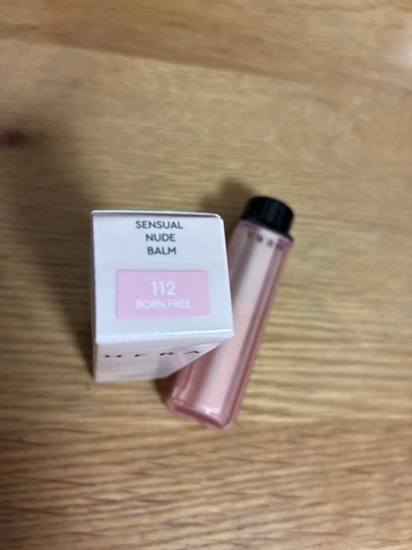 HERAエアリー パウダープライマー N ノベルティベロアポーチ付