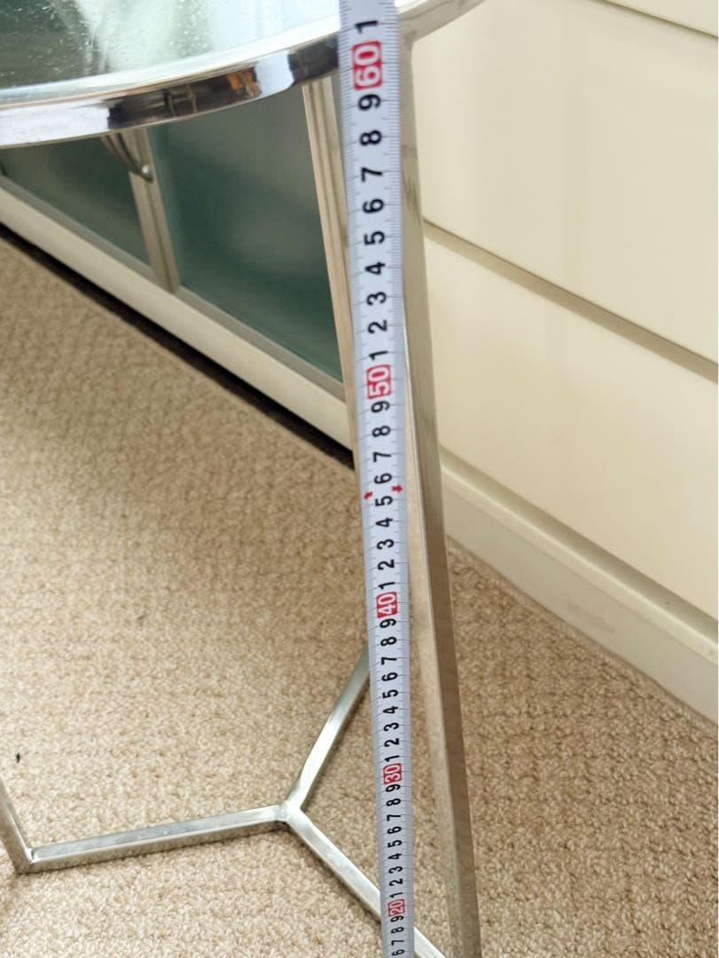 ガラス天板のサイドテーブル　ザラホーム