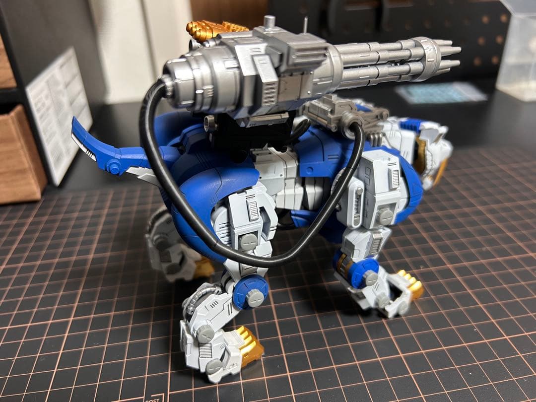 ゾイド タカラトミー リアライズ セイバータイガー(共和国仕様) - メルカリ