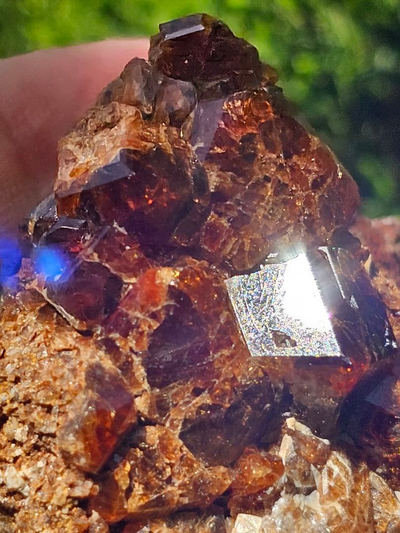 ネガティブエネルギーから強力に守護する‼️ ガーネット原石
