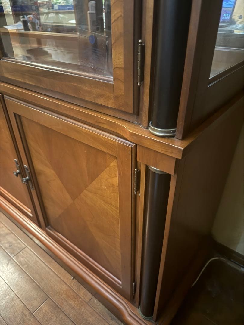 未使用　イーセンアーレン　キャビネット　棚　アンティーク　サイドボード　食器棚