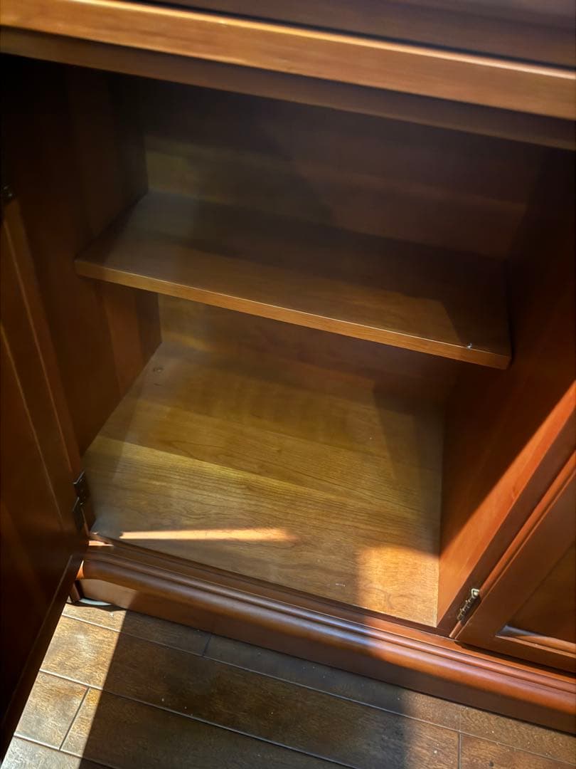 未使用　イーセンアーレン　キャビネット　棚　アンティーク　サイドボード　食器棚