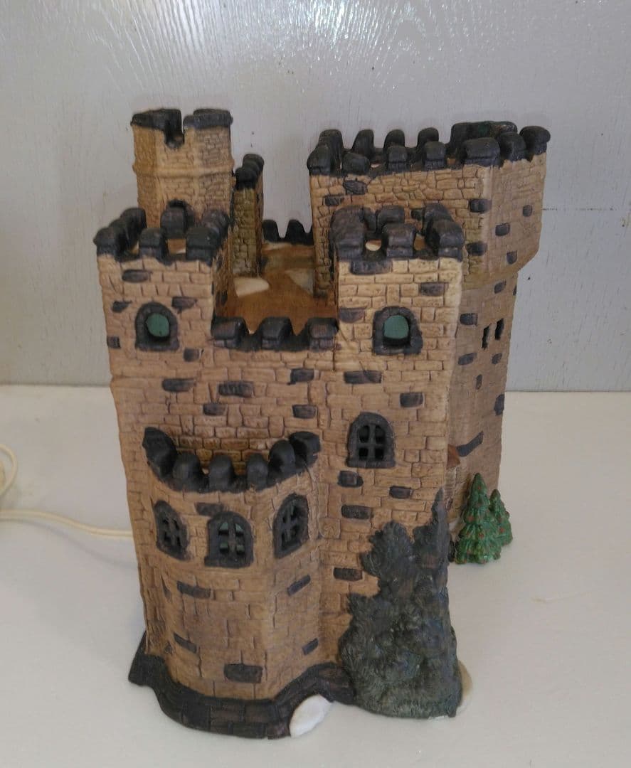 最終処分 [クリスマス準備]中世城 陶器 照明