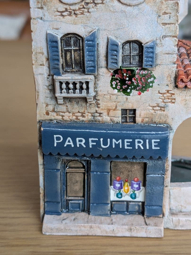 GAULTハウス　フランス風ミニチュア建物置物