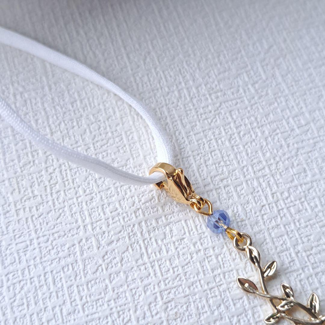 【スライド式】ガラスフラワーブルー×ゴールド枝葉 マスク用チェーン