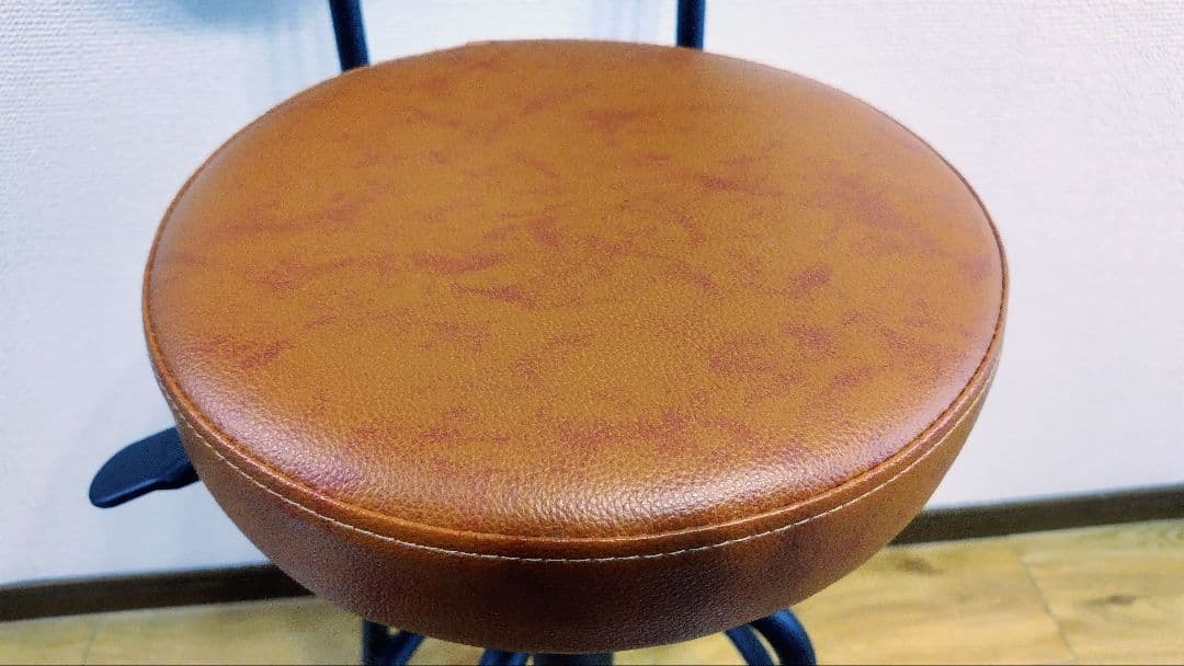 週末セール！限定カラー昇降式カウンターチェアタムチェア2脚セットキャメルブラウン