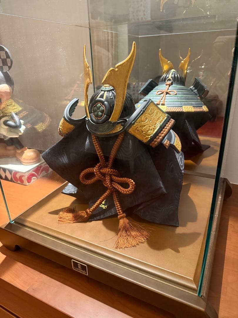 リヤドロ　兜　節句に　ガラスケース付き　難あり　価格交渉OK