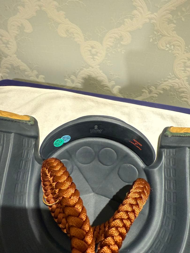 リヤドロ　兜　節句に　ガラスケース付き　難あり　価格交渉OK