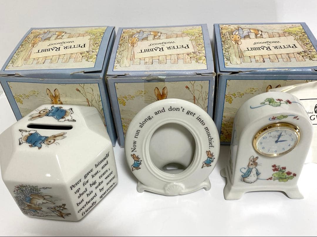 ウェッジウッドピーターラビット 貯金箱 写真立て 置時計 旧刻印 イギリス製