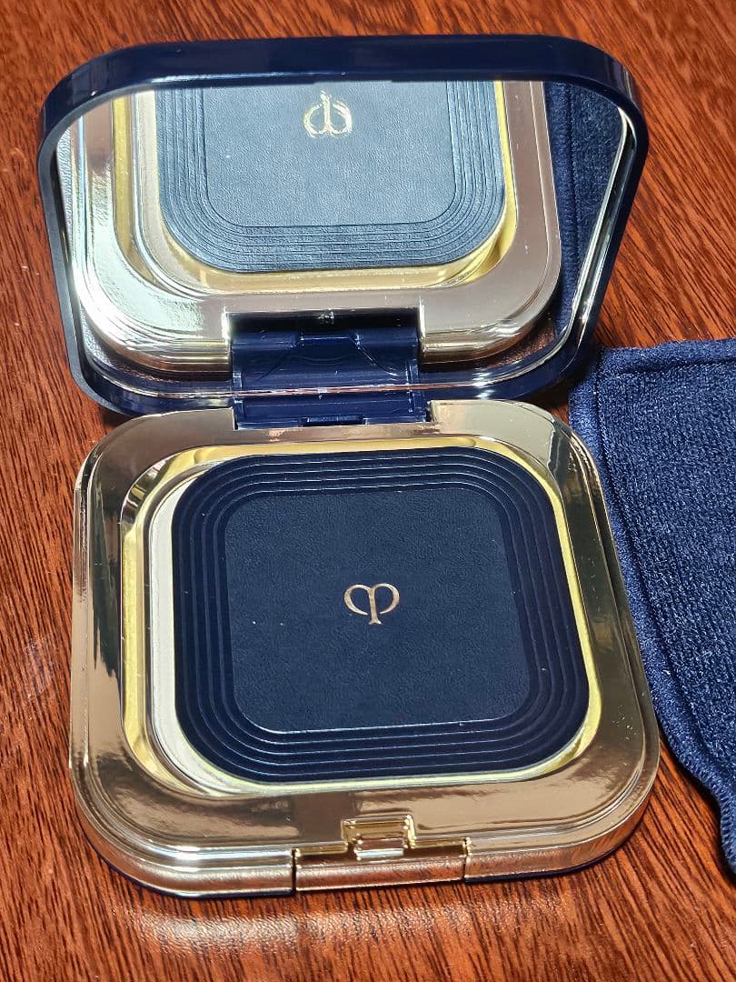 クレドポーボーテ プードルコンパクトエサンシエルｎ