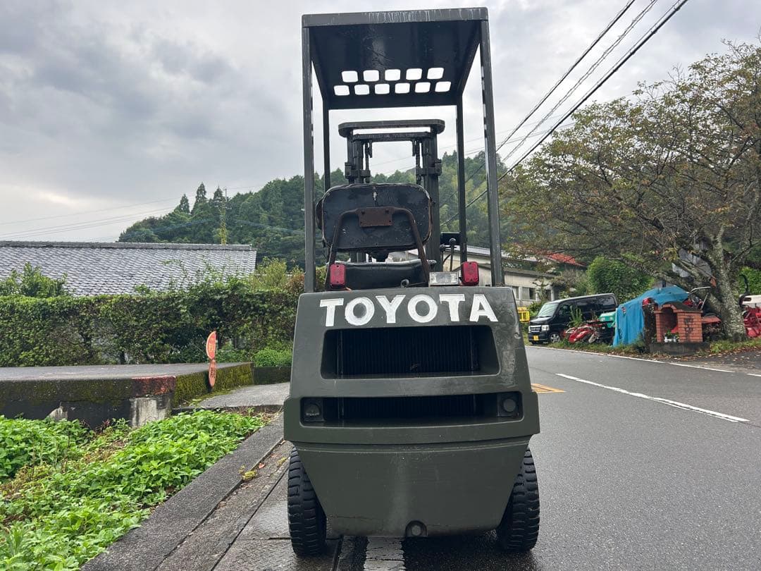 宮崎　トヨタ　フォークリフト 1トン 揚高3m ガソリン　積載 運搬 動画あり