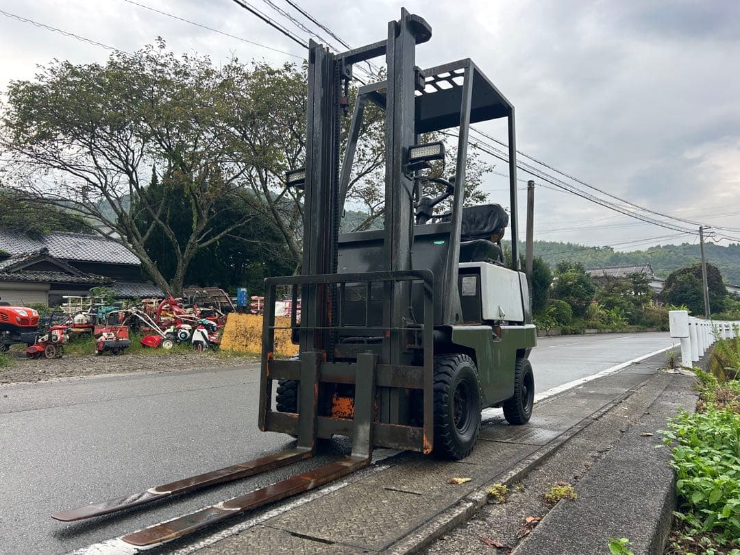 宮崎　トヨタ　フォークリフト 1トン 揚高3m ガソリン　積載 運搬 動画あり