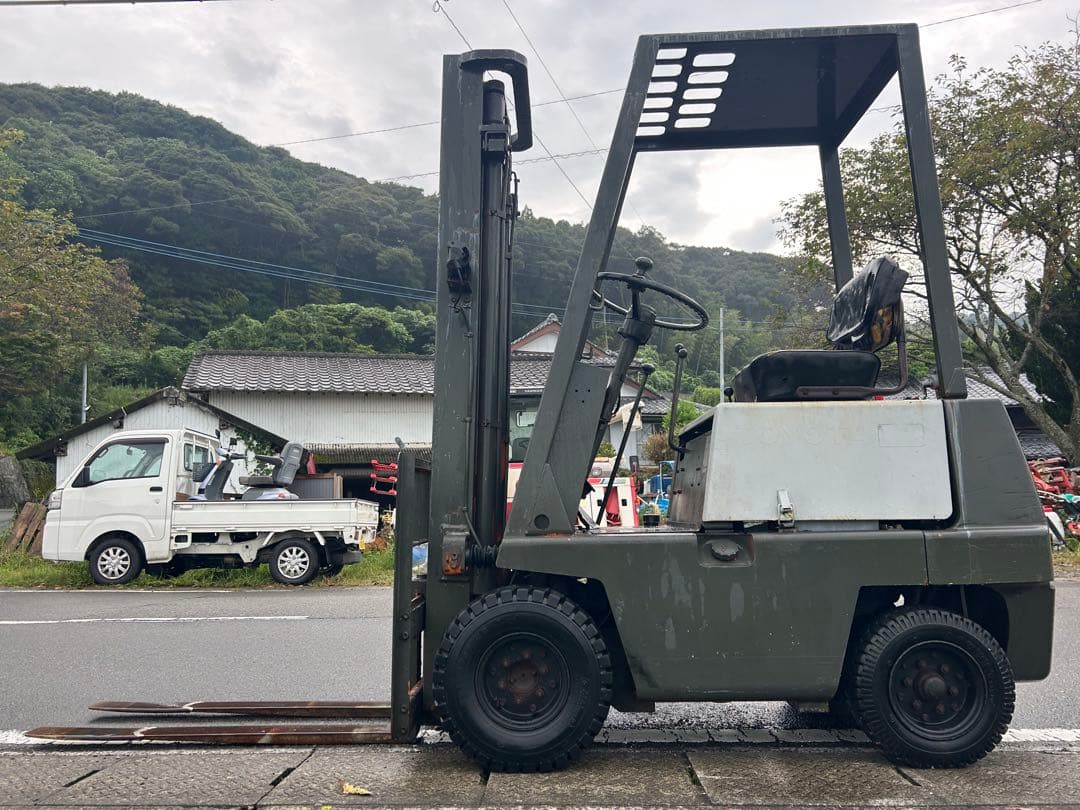 宮崎　トヨタ　フォークリフト 1トン 揚高3m ガソリン　積載 運搬 動画あり