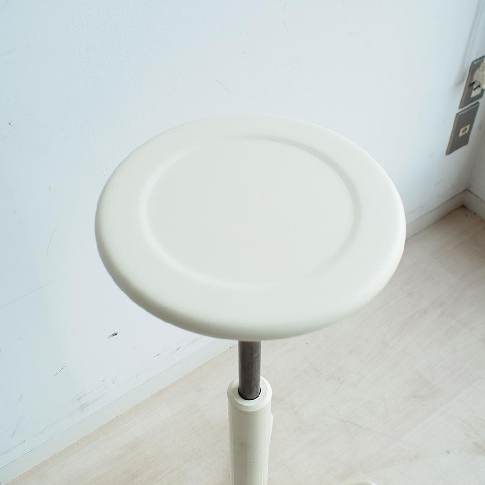 スチール製の昇降式スツール カウンターチェア ZR23875