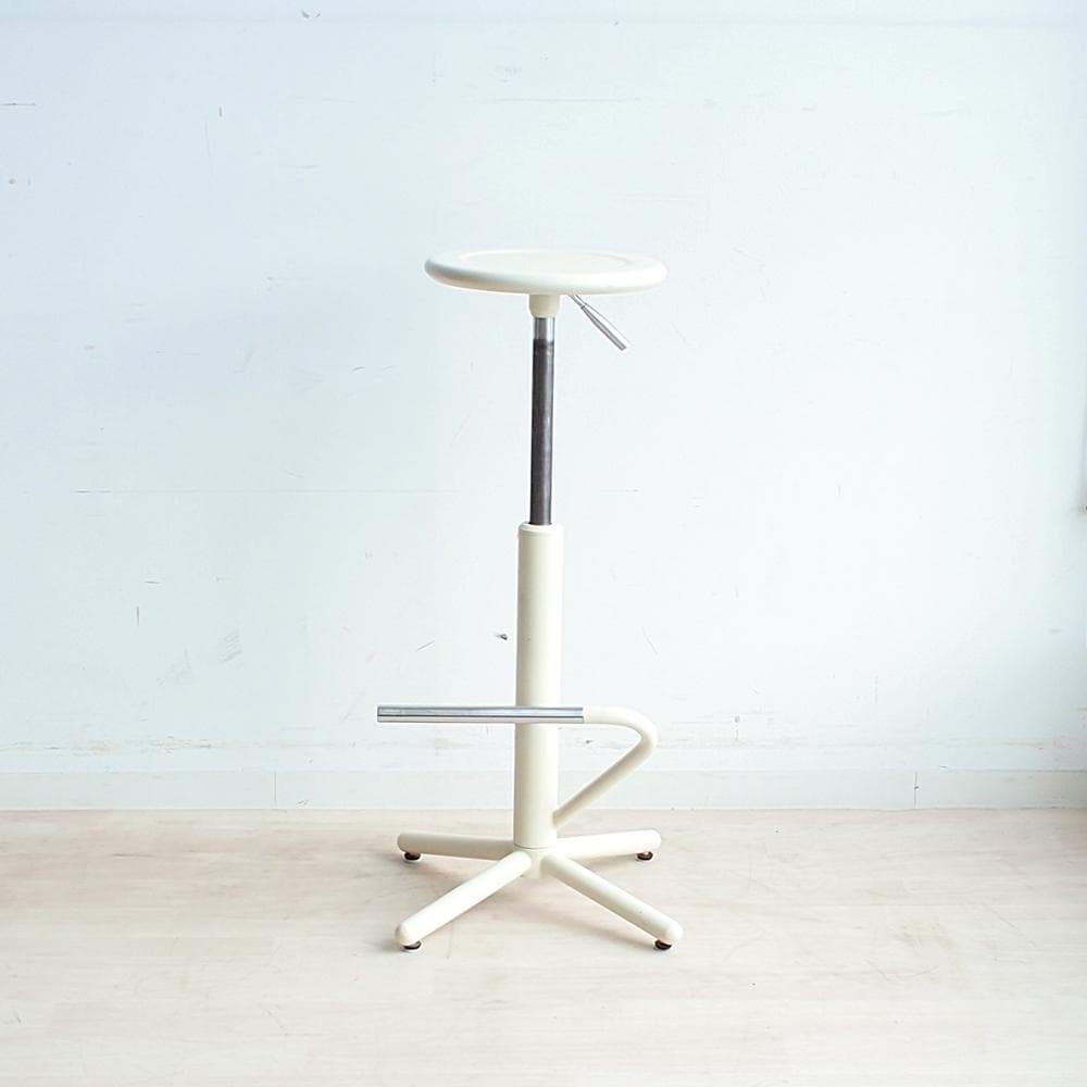 スチール製の昇降式スツール カウンターチェア ZR23875