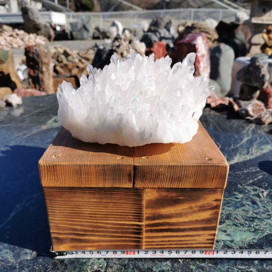 水晶クラスター　5.4キロ　鑑賞石　天然石　置物　オブジェ　インテリア　鉱物